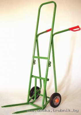 Тележка платформенная ТГ-2Я для перевозки ящиков, р-р: 1400*360*480 (250 кг.) Цена 750.000 бл.руб. Гарантия год.  Тележка грузовая ручная ТГ-2Я предназначена для перевозки ящиков массой до 250 кг с использованием ручек. Каркас изделия изготовлен из профил